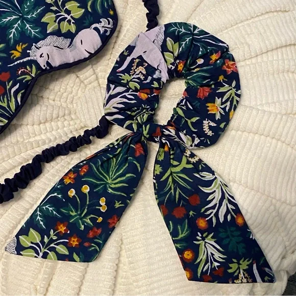 Printfresh Unicorn Garden Sleep Mask and Scrunchie Set - Picture 3 of 12